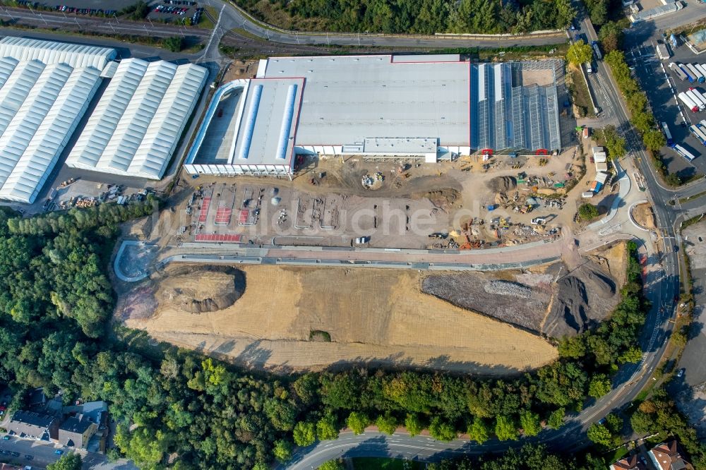 Bochum aus der Vogelperspektive: Baustelle zum Neubau von Produktions- und Logistik- Hallen am OPEL Werk II und III in Langendreer in Bochum im Bundesland Nordrhein-Westfalen