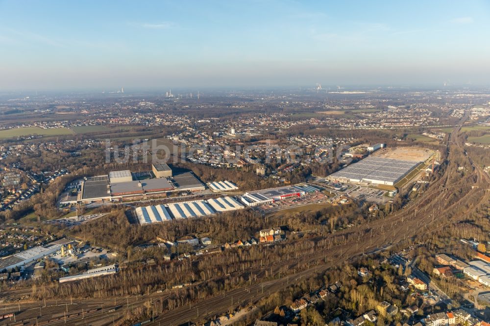 Bochum von oben - Baustelle zum Neubau von Produktions- und Logistik- Hallen am OPEL Werk II und III in Langendreer in Bochum im Bundesland Nordrhein-Westfalen