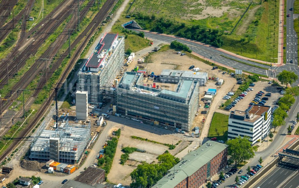 Duisburg von oben - Baustelle zum Neubau Quartier 1 an der Wuhanstraße in Duisburg im Bundesland Nordrhein-Westfalen, Deutschland