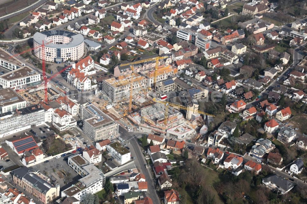 Ingelheim am Rhein von oben - Baustelle zum Neubau des Rathauses, einer Kulturhalle und des Weiterbildungsszentrums in Ingelheim am Rhein im Bundesland Rheinland-Pfalz