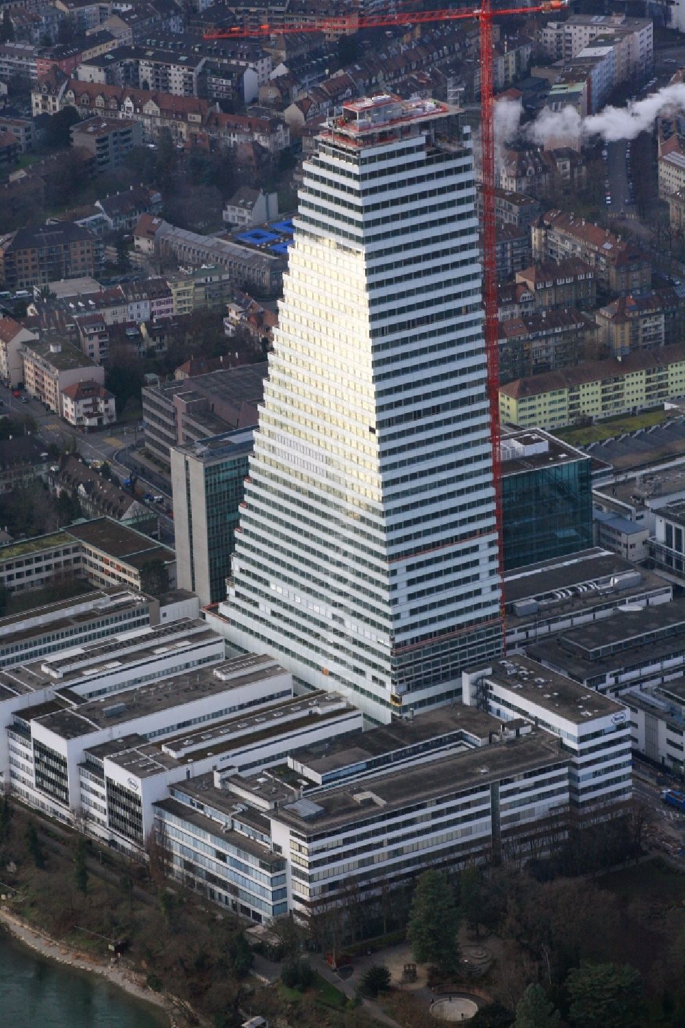 Basel aus der Vogelperspektive: Baustelle zum Neubau des Roche-Turm in Basel in Schweiz