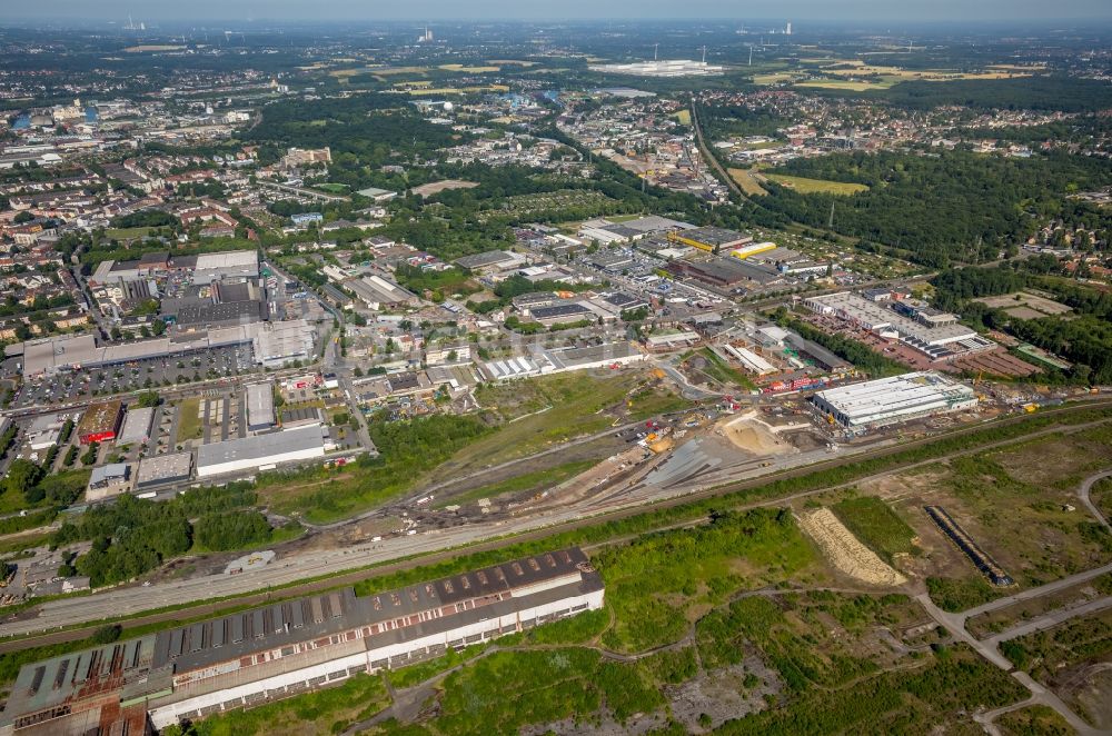 Dortmund von oben - Baustelle zum Neubau RRX- Betriebswerk an der Bornstraße durch die dechant hoch- und ingenieurbau gmbh in Dortmund im Bundesland Nordrhein-Westfalen