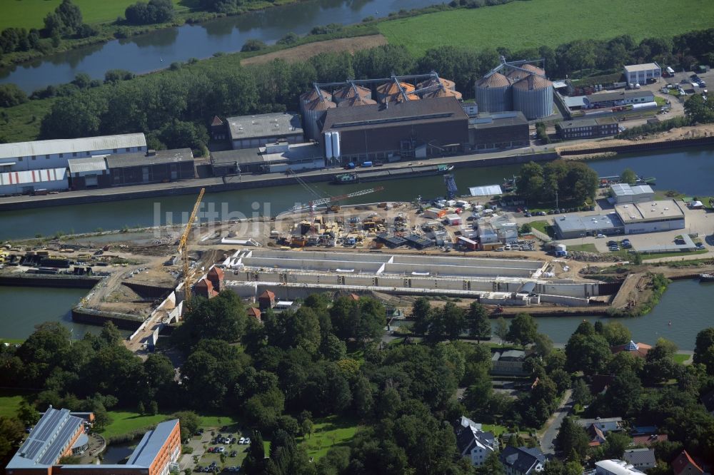 Minden von oben - Baustelle zum Neubau der Schleuse im Wasserstraßenkreuz in Minden im Bundesland Nordrhein-Westfalen