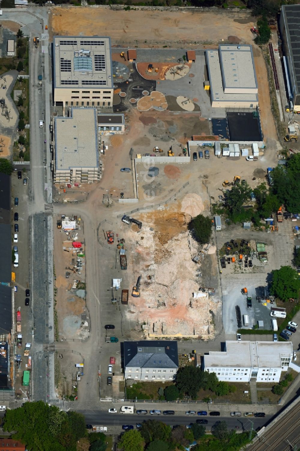 Luftaufnahme Dresden - Baustelle zum Neubau Schul- Gebäude und der Kita Drewag-Areal in Dresden im Bundesland Sachsen, Deutschland