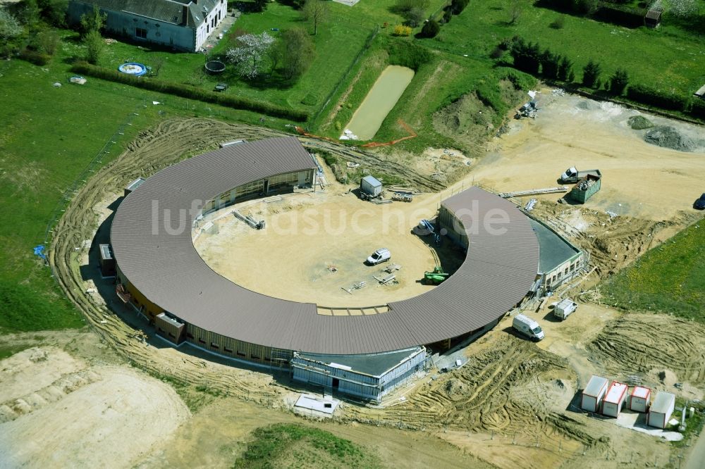 Corquilleroy aus der Vogelperspektive: Baustelle zum Neubau einer Schule an der Rue de l´Ancien Bourg in Corquilleroy in Centre-Val de Loire, Frankreich