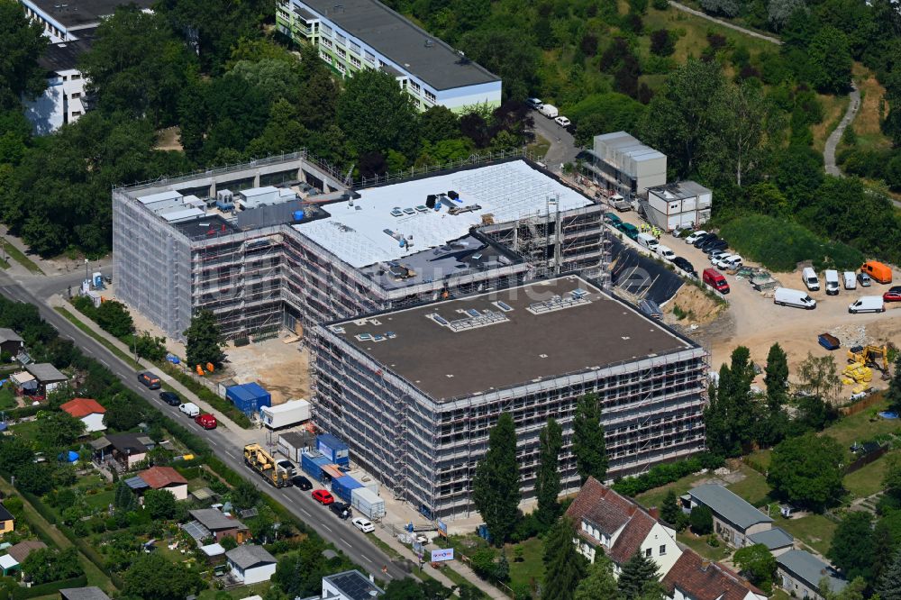 Berlin von oben - Baustelle zum Neubau des Schulgebaudes Elsenschule in Berlin, Deutschland