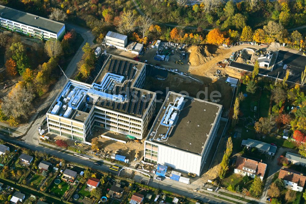 Luftbild Berlin - Baustelle zum Neubau des Schulgebaudes Elsenschule in Berlin, Deutschland