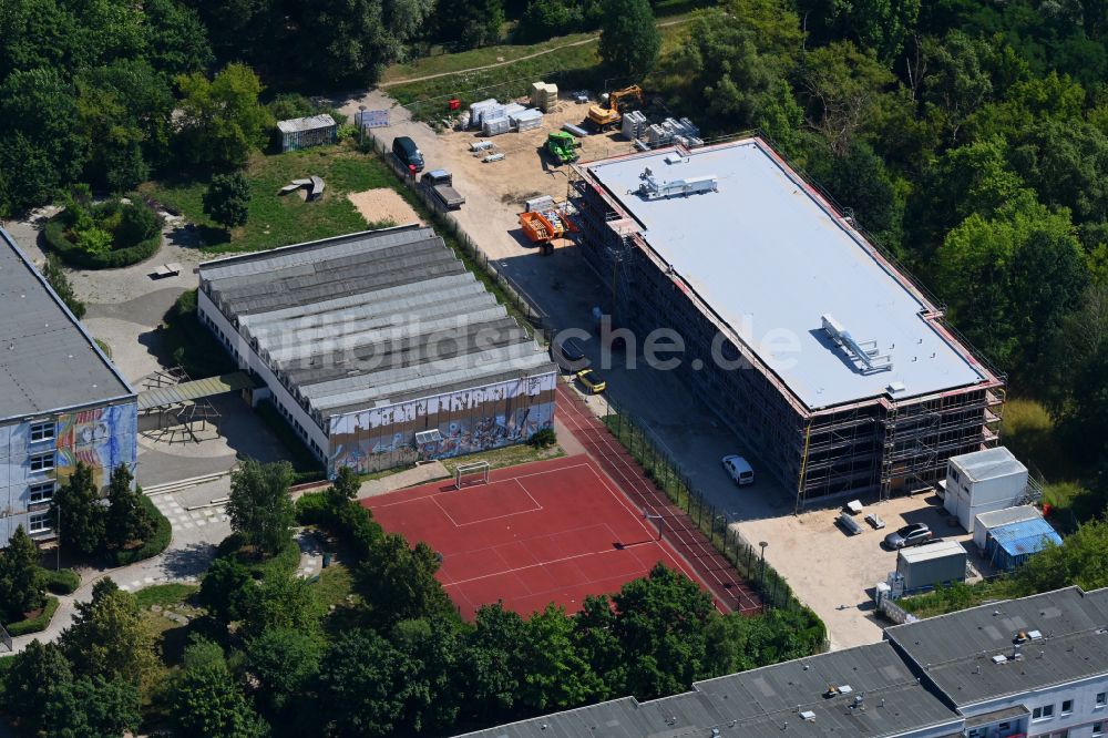 Berlin von oben - Baustelle zum Neubau des Schulgebaudes Kerschensteiner-Schule ISS in Berlin, Deutschland