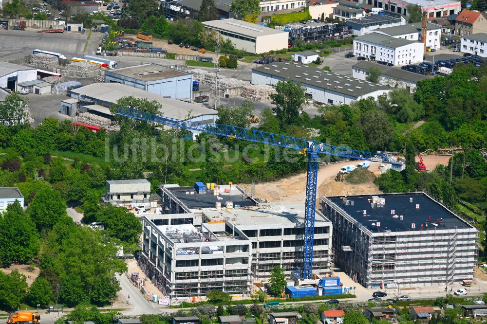 Luftbild Berlin - Baustelle zum Neubau des Schulgebäudes Elsenschule in Berlin, Deutschland