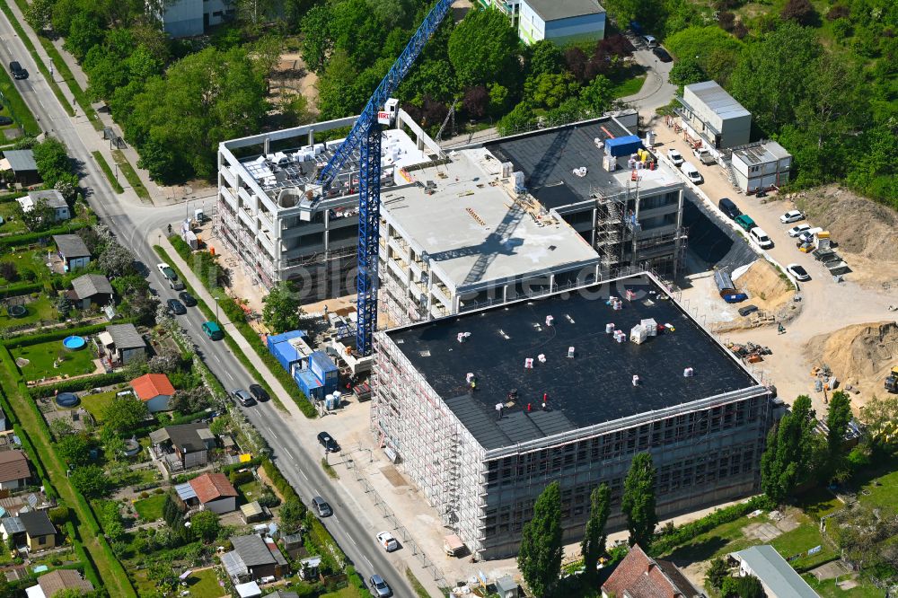 Luftaufnahme Berlin - Baustelle zum Neubau des Schulgebäudes Elsenschule in Berlin, Deutschland