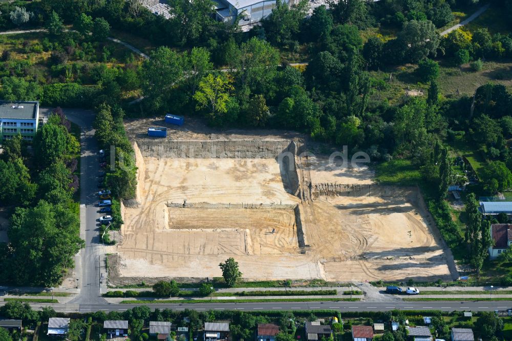 Luftbild Berlin - Baustelle zum Neubau des Schulgebäudes Elsenschule im Ortsteil Mahlsdorf in Berlin, Deutschland