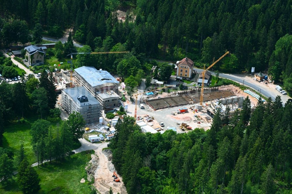 Luftaufnahme Bad Reiboldsgrün - Baustelle zum Neubau des Schulgebäudes Forstschule in Bad Reiboldsgrün im Bundesland Sachsen, Deutschland