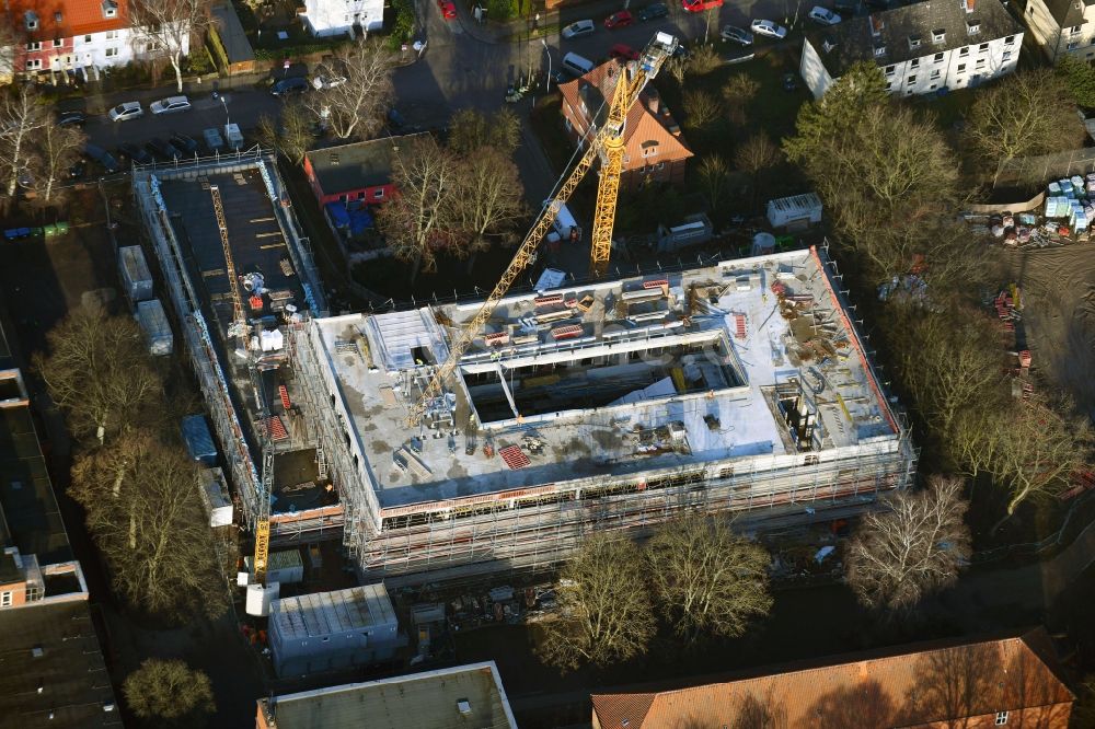 Luftaufnahme Lübeck - Baustelle zum Neubau des Schulgebäudes der GGS St Jürgen im Ortsteil Hüxtertor - Mühlentor - Gärtnergasse in Lübeck im Bundesland Schleswig-Holstein, Deutschland