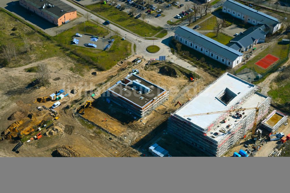 Luftbild Parchim - Baustelle zum Neubau des Schulgebäudes Goethe-Regionalschule in Parchim im Bundesland Mecklenburg-Vorpommern, Deutschland