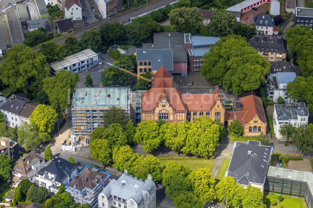 Luftaufnahme Bochum - Baustelle zum Neubau des Schulgebäudes Goethe- Schule in Bochum im Bundesland Nordrhein-Westfalen, Deutschland