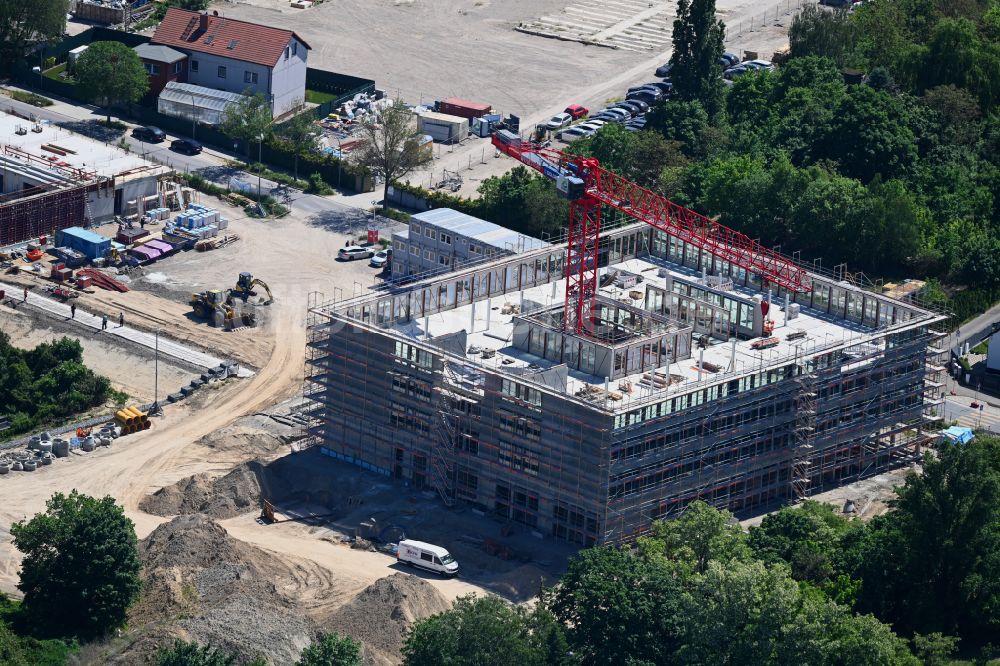 Luftaufnahme Berlin - Baustelle zum Neubau des Schulgebäudes Grundschule am Koppelweg in Berlin, Deutschland