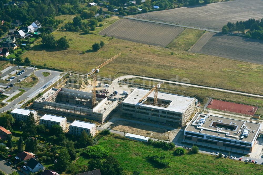 Luftaufnahme Werder (Havel) - Baustelle zum Neubau des Schulgebäudes an der Klaistower Straße - Elisabethstraße in Werder (Havel) im Bundesland Brandenburg, Deutschland