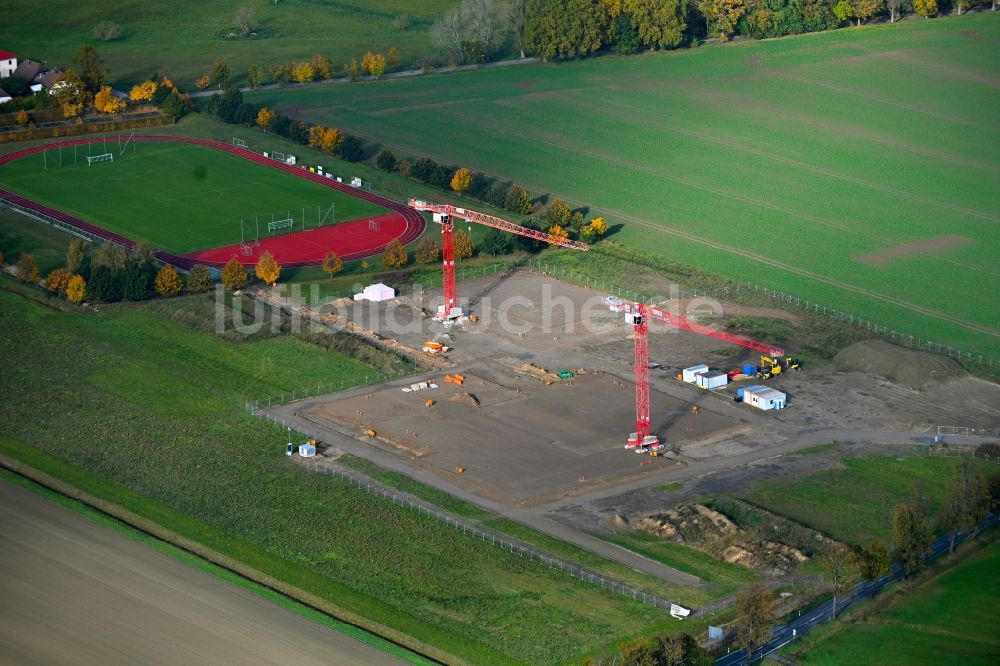 Luftaufnahme Altlandsberg - Baustelle zum Neubau des Schulgebäudes Neuer Schulcampus in Altlandsberg im Bundesland Brandenburg, Deutschland