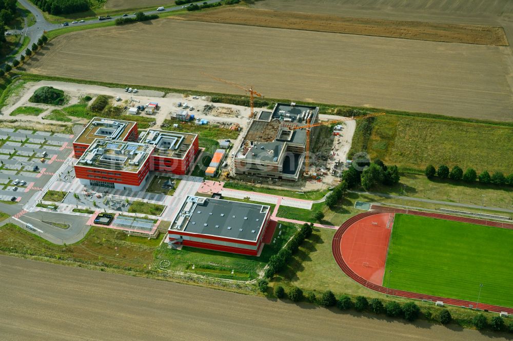 Luftbild Altlandsberg - Baustelle zum Neubau des Schulgebäudes Neuer Schulcampus in Altlandsberg im Bundesland Brandenburg, Deutschland