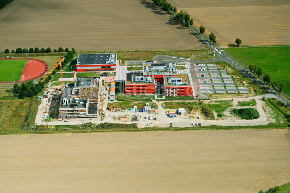 Luftbild Altlandsberg - Baustelle zum Neubau des Schulgebäudes Neuer Schulcampus in Altlandsberg im Bundesland Brandenburg, Deutschland