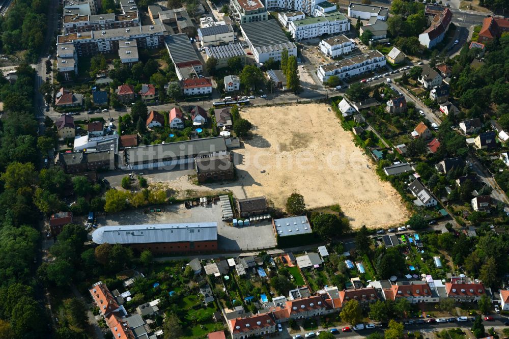 Berlin von oben - Baustelle zum Neubau des Schulgebäudes im Ortsteil Köpenick in Berlin, Deutschland