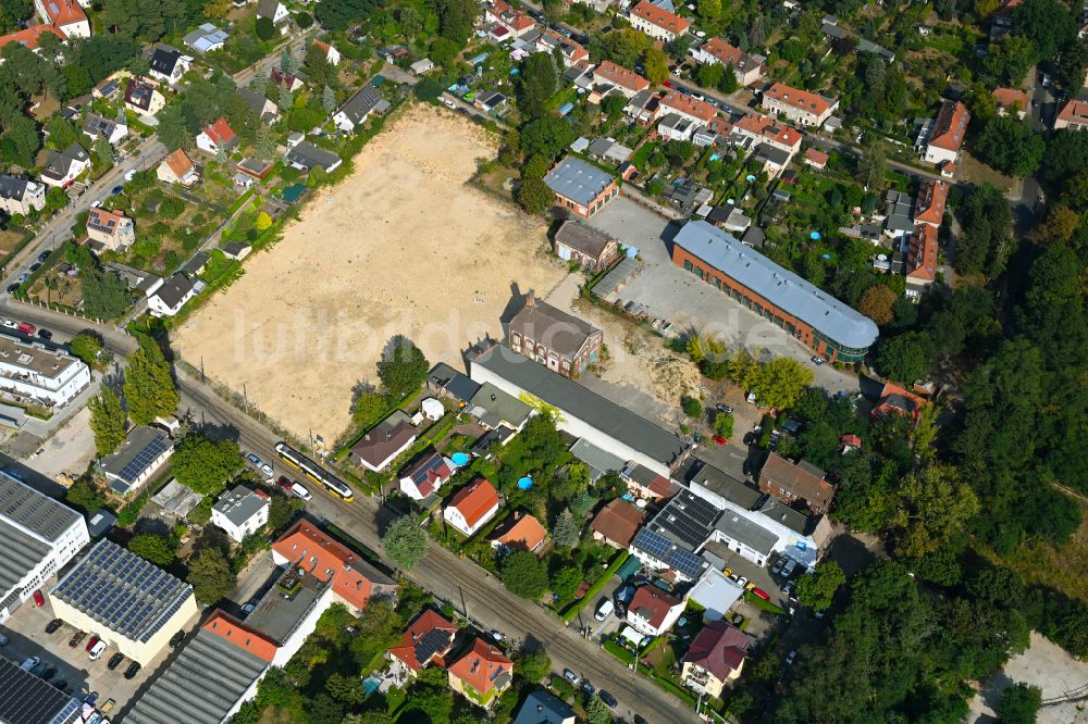 Berlin von oben - Baustelle zum Neubau des Schulgebäudes im Ortsteil Köpenick in Berlin, Deutschland