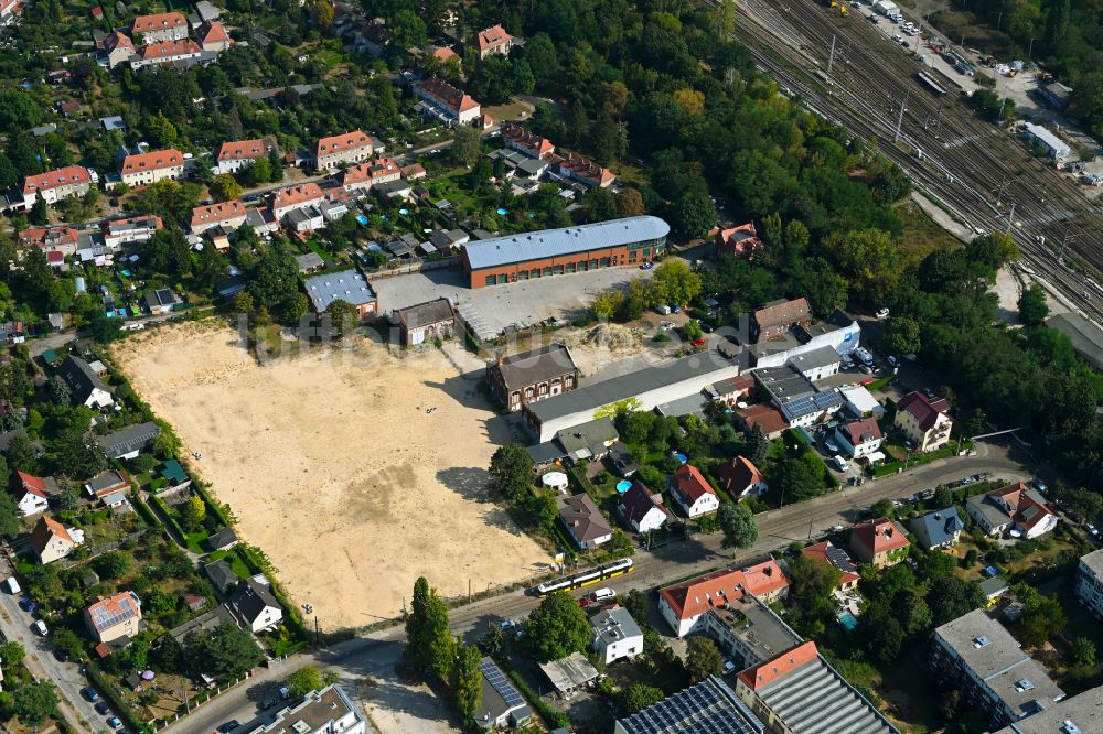 Luftbild Berlin - Baustelle zum Neubau des Schulgebäudes im Ortsteil Köpenick in Berlin, Deutschland