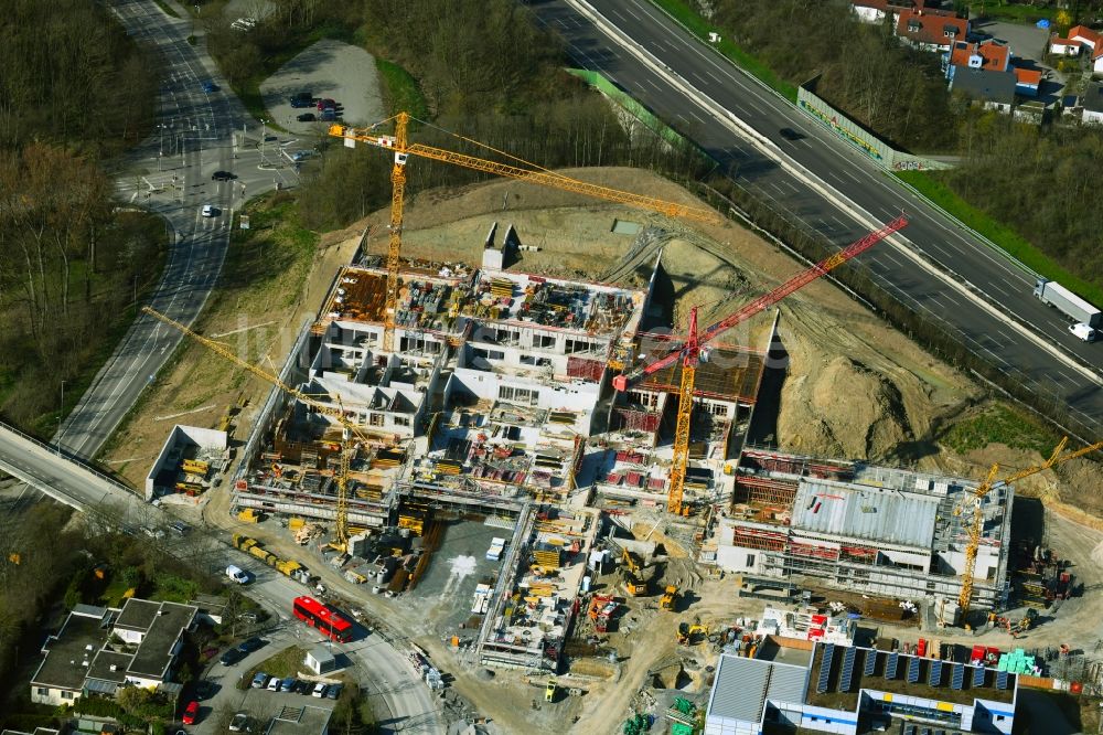 Freiberg am Neckar aus der Vogelperspektive: Baustelle zum Neubau des Schulgebäudes der Oscar-Paret-Schule in Freiberg am Neckar im Bundesland Baden-Württemberg, Deutschland