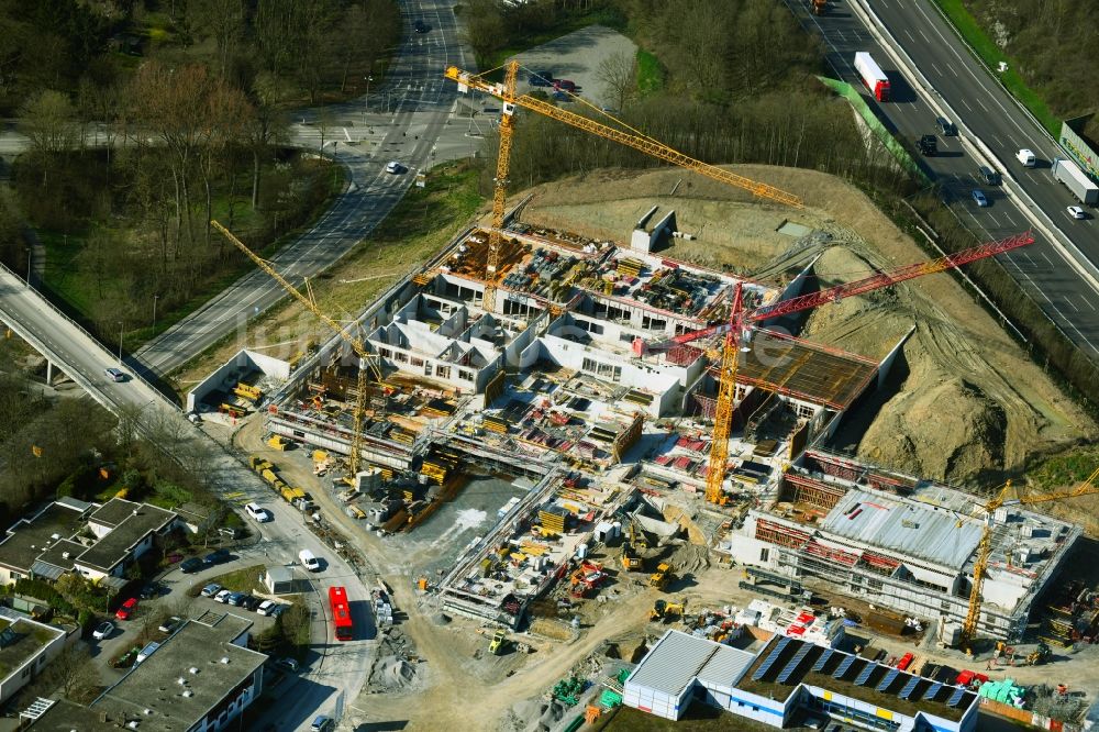 Luftbild Freiberg am Neckar - Baustelle zum Neubau des Schulgebäudes der Oscar-Paret-Schule in Freiberg am Neckar im Bundesland Baden-Württemberg, Deutschland