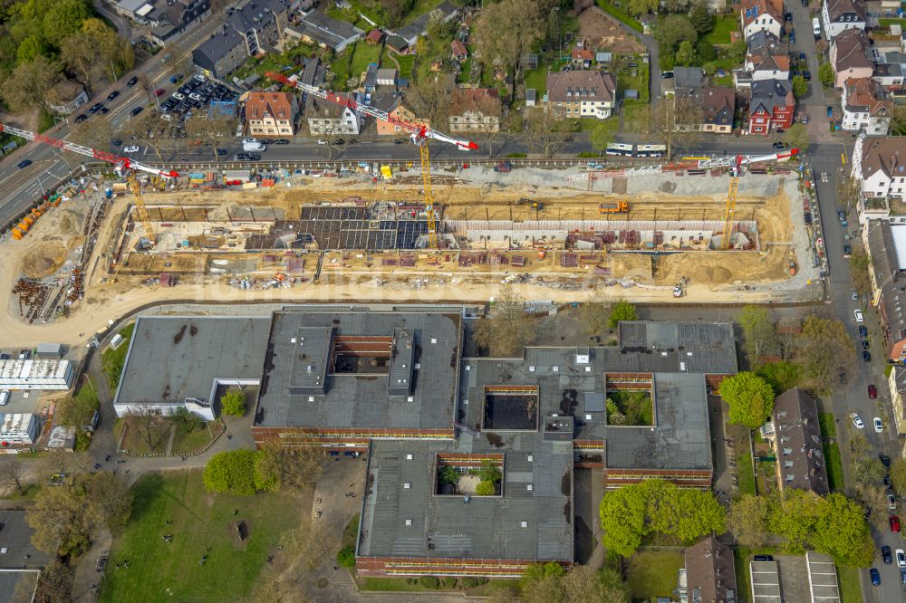 Bochum von oben - Baustelle zum Neubau des Schulgebäudes Schulzentrum Gerthe in Bochum im Bundesland Nordrhein-Westfalen, Deutschland