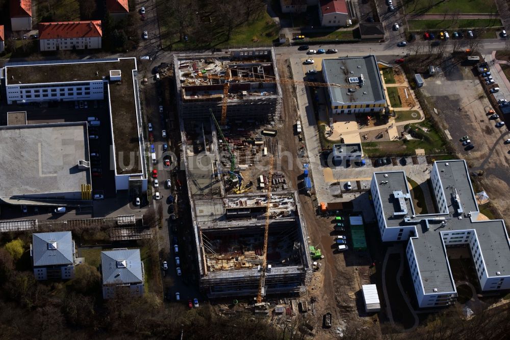 Leipzig aus der Vogelperspektive: Baustelle zum Neubau des Schulgebäudes Sportoberschule am Nordrand des Waldstraßenviertels in Leipzig im Bundesland Sachsen