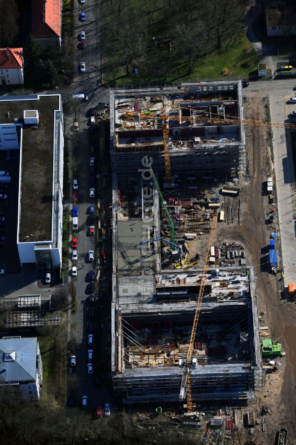 Luftbild Leipzig - Baustelle zum Neubau des Schulgebäudes Sportoberschule am Nordrand des Waldstraßenviertels in Leipzig im Bundesland Sachsen