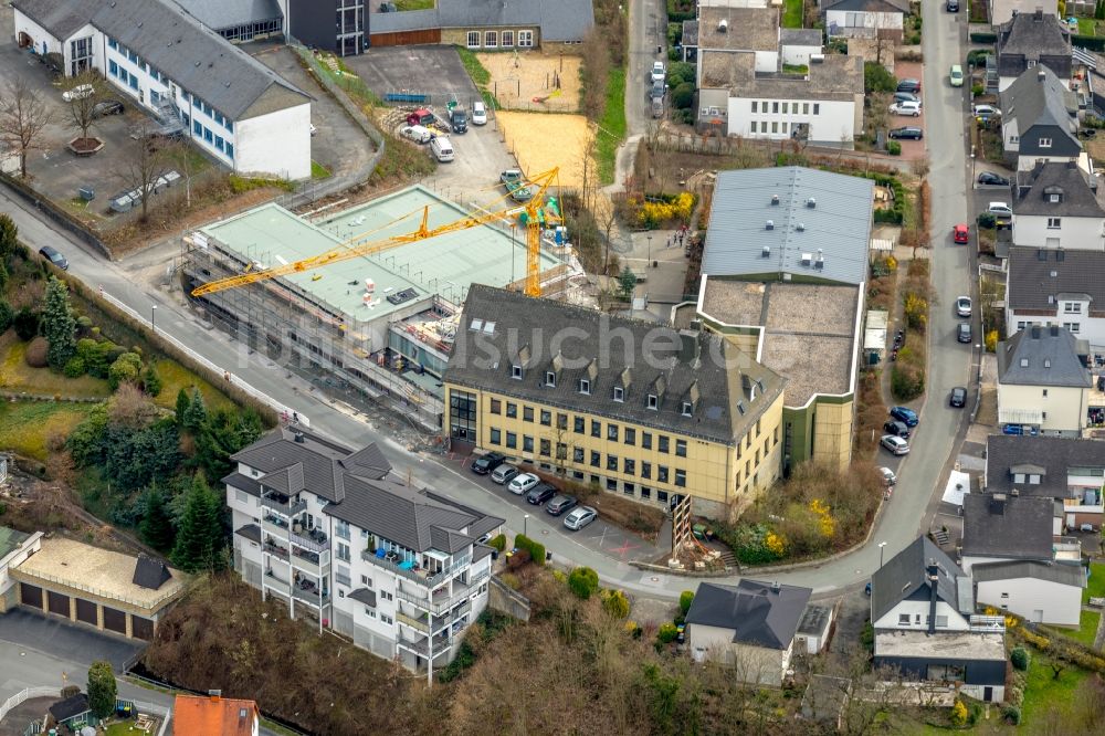 Luftbild Meschede - Baustelle zum Neubau des Schulgebäudes der St. Walburga-Schule in Meschede im Bundesland Nordrhein-Westfalen, Deutschland