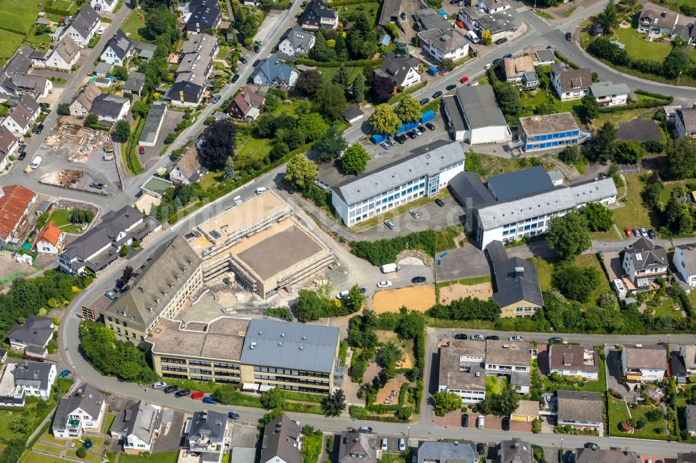 Luftbild Meschede - Baustelle zum Neubau des Schulgebäudes der St. Walburga-Schule in Meschede im Bundesland Nordrhein-Westfalen, Deutschland