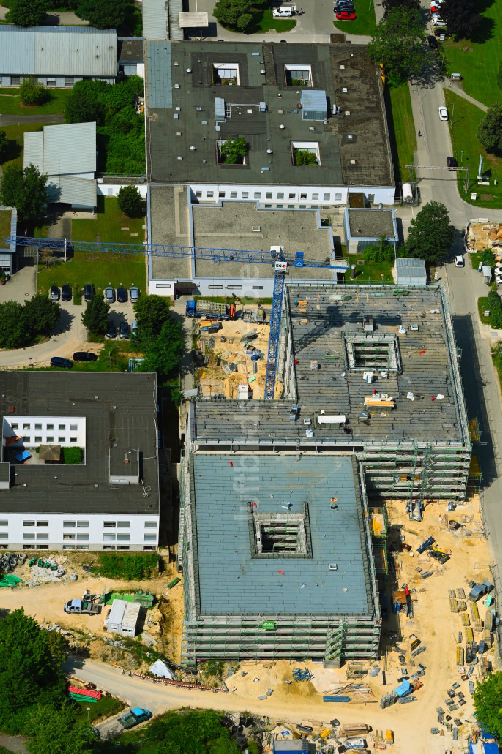 Günzburg aus der Vogelperspektive: Baustelle zum Neubau eines Seniorenzentrums in Günzburg im Bundesland Bayern, Deutschland