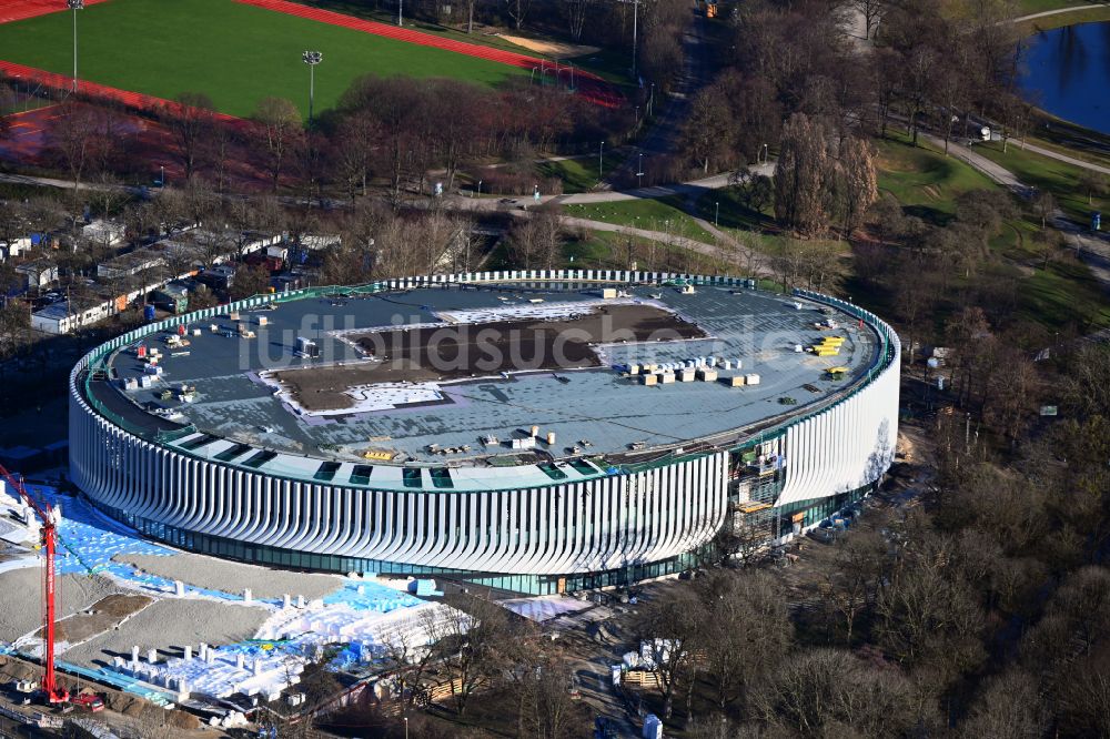 München von oben - Baustelle zum Neubau der Sporthalle SAP Garden in München im Bundesland Bayern, Deutschland