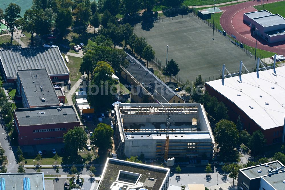 Potsdam von oben - Baustelle zum Neubau der Sporthalle Sporthalle am Luftschiffhafen im Ortsteil Potsdam West in Potsdam im Bundesland Brandenburg, Deutschland