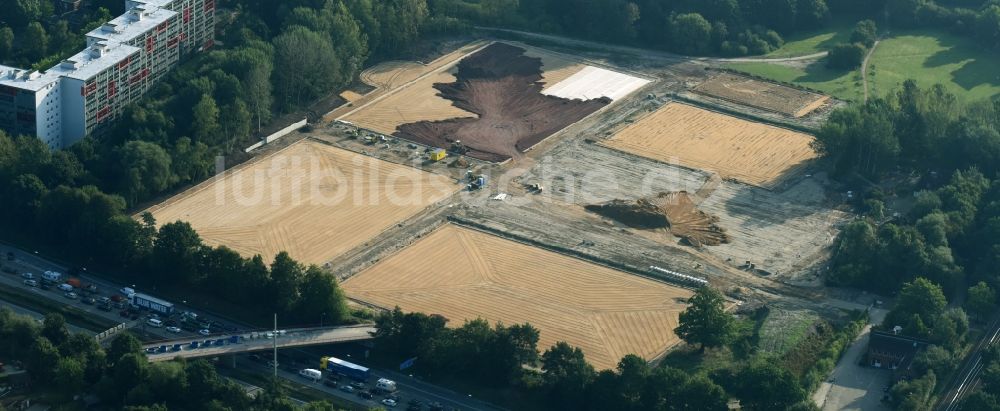 Luftbild Hamburg - Baustelle zum Neubau eines Sportplatz- Ensembles des Bahrenfelder Sportverein von 1919 e.V. in Hamburg