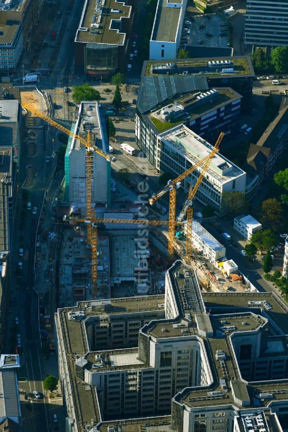 Hamburg aus der Vogelperspektive: Baustelle zum Neubau des Springer Quartier in Hamburg, Deutschland