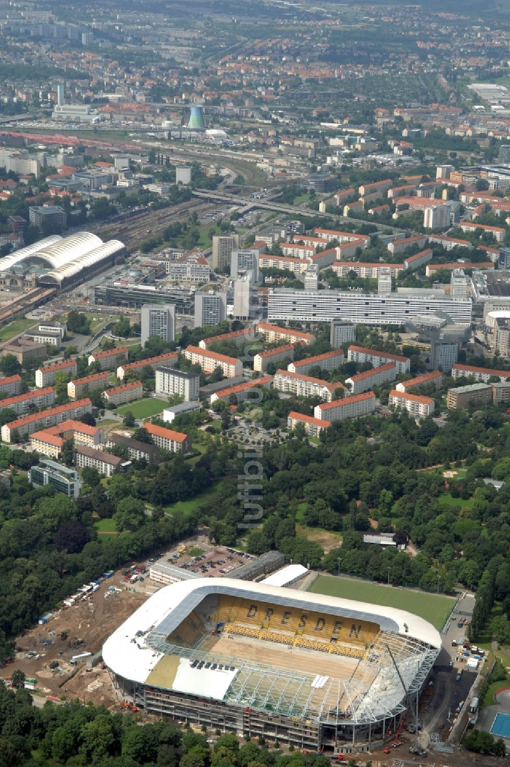 Dresden von oben - Baustelle zum Neubau des Stadion DDV-Stadion Dresden im Bundesland Sachsen