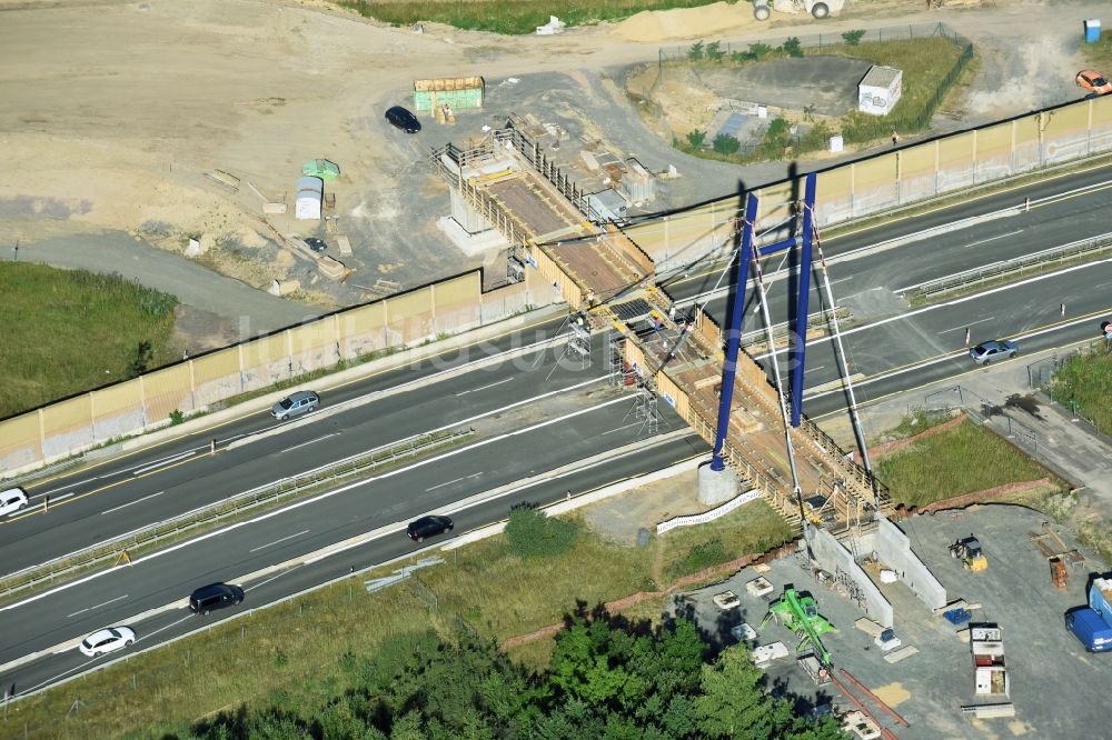 Markkleeberg von oben - Baustelle zum Neubau des Straßen- Brückenbauwerk über die Bundesstraße B2 in Markkleeberg im Bundesland Sachsen