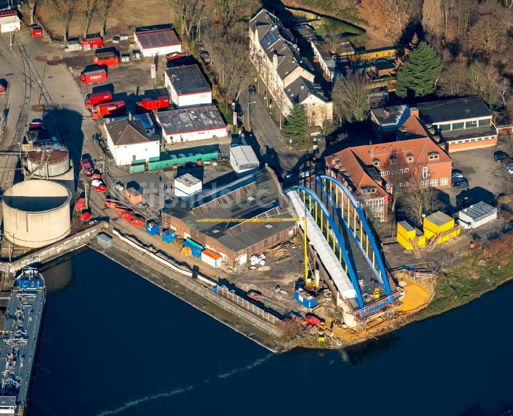 Luftaufnahme Duisburg - Baustelle zum Neubau des Straßen- Brückenbauwerk an der Gartroper Straße im Ortsteil Obermeiderich in Duisburg im Bundesland Nordrhein-Westfalen