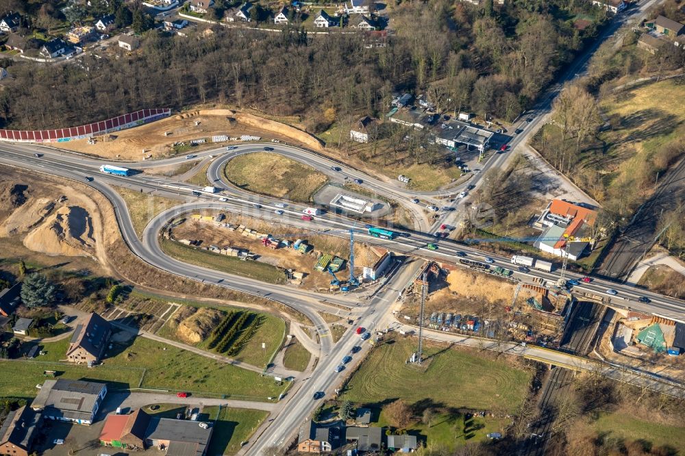 Duisburg von oben - Baustelle zum Neubau des Straßen- Brückenbauwerk Krefelder Straße B288 in Duisburg im Bundesland Nordrhein-Westfalen, Deutschland