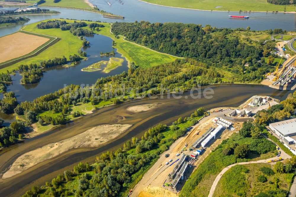 Wesel aus der Vogelperspektive: Baustelle zum Neubau des Straßen- Brückenbauwerk Lippebrücke in Wesel im Bundesland Nordrhein-Westfalen, Deutschland