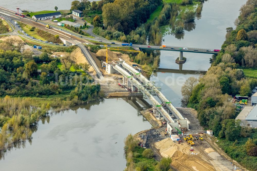 Luftbild Wesel - Baustelle zum Neubau des Straßen- Brückenbauwerk Lippebrücke in Wesel im Bundesland Nordrhein-Westfalen, Deutschland