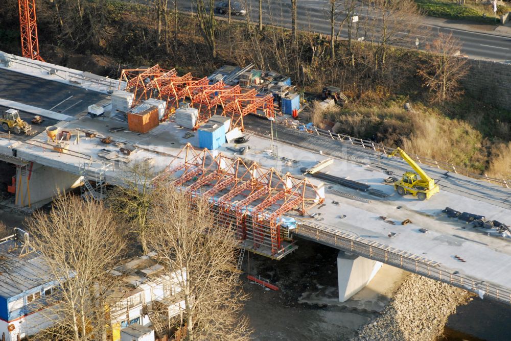 Luftbild Wurzen - Baustelle zum Neubau des Straßen- Brückenbauwerk Muldebrücke in Wurzen im Bundesland Sachsen, Deutschland