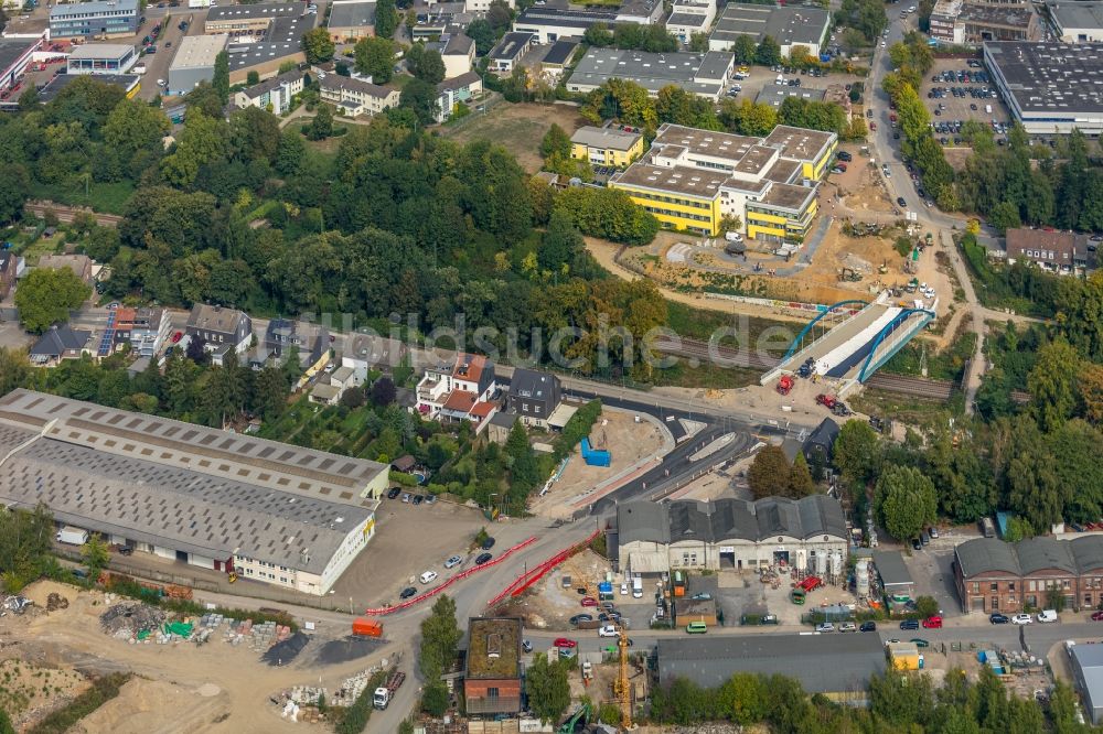 Essen von oben - Baustelle zum Neubau des Straßen- Brückenbauwerk Nünningbrücke in Essen im Bundesland Nordrhein-Westfalen, Deutschland