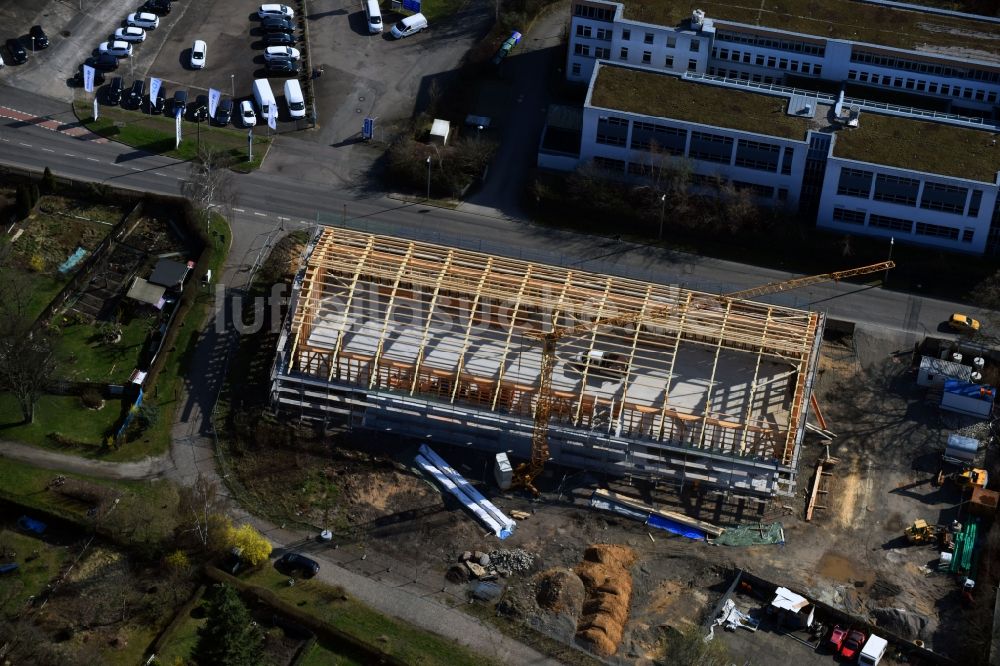 Leipzig von oben - Baustelle zum Neubau einer Streugut- Lagerhalle des Eigenbetrieb Stadtreinigung im Ortsteil Paunsdorf in Leipzig im Bundesland Sachsen