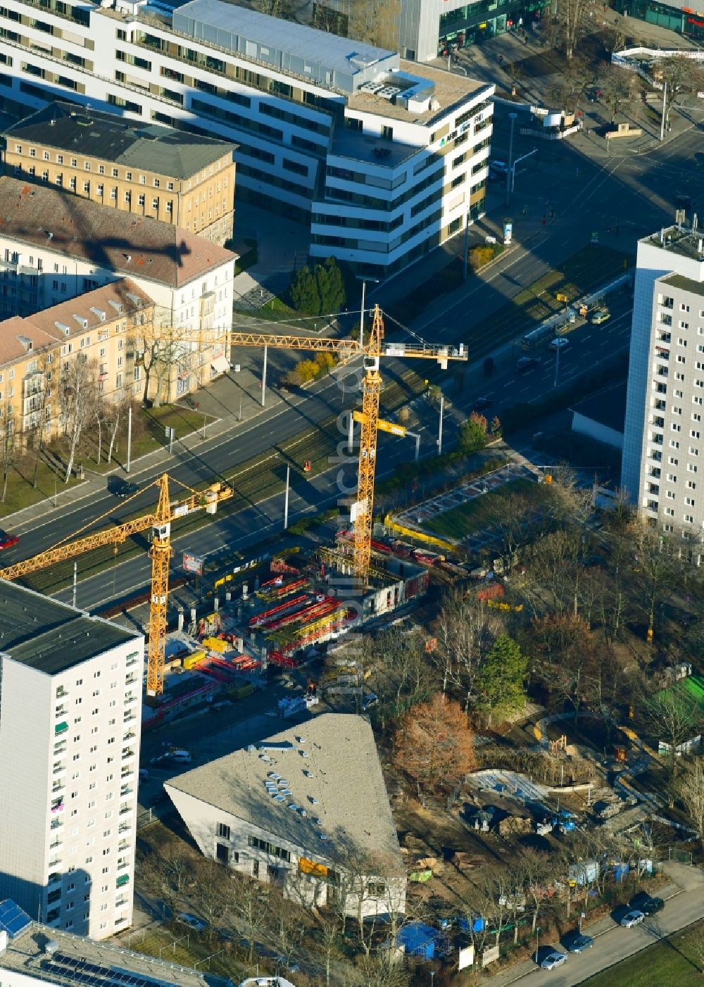 Luftaufnahme Dresden - Baustelle zum Neubau eines Studenten- Wohnheim - Gebäude an der Grunaer Straße im Ortsteil Südvorstadt-Ost in Dresden im Bundesland Sachsen, Deutschland