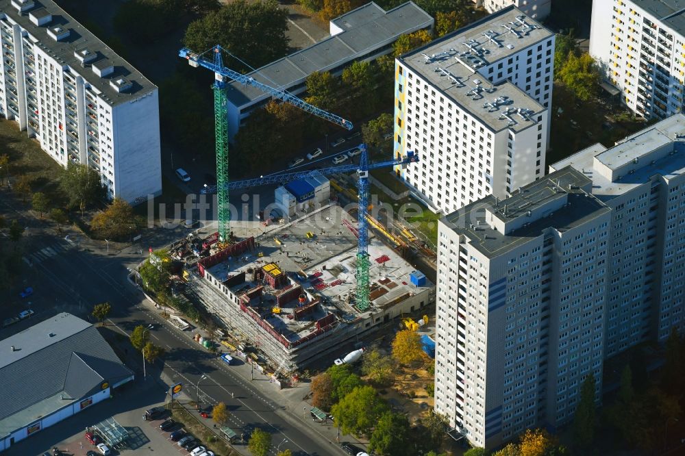 Berlin von oben - Baustelle zum Neubau eines Studenten- Wohnheim - Gebäude an der Storkower Straße Ecke Alfred-Jung-Straße im Ortsteil Lichtenberg in Berlin, Deutschland